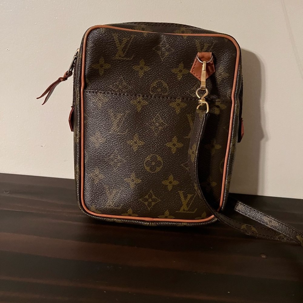 Vintage crossbody